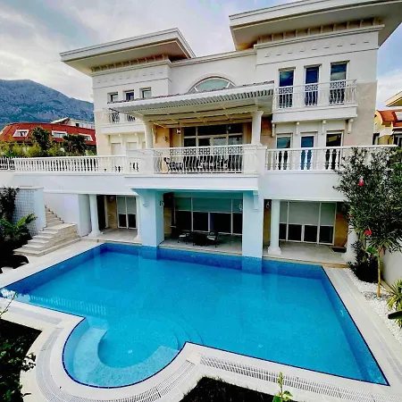 Beren Center 300mt To The Sea,ultra Luxurious